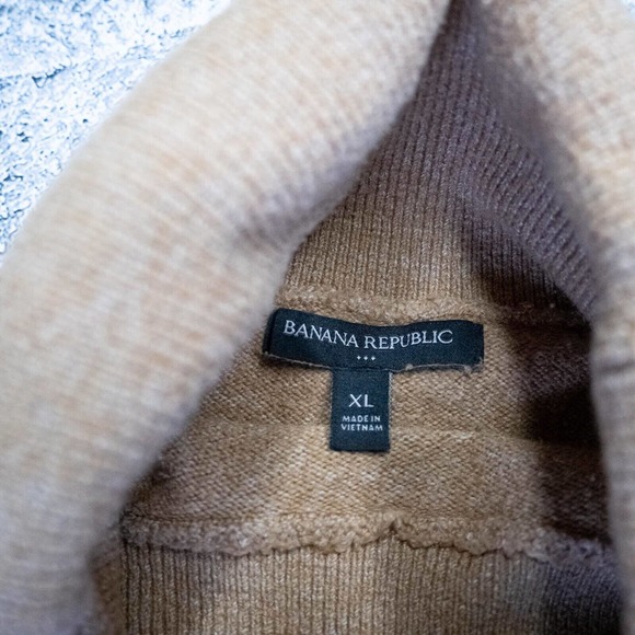 Banana Republic Womens Sweater Xl Cashmere Turtleneck Knit Camel Quiet Luxury - Picture 7 of 14